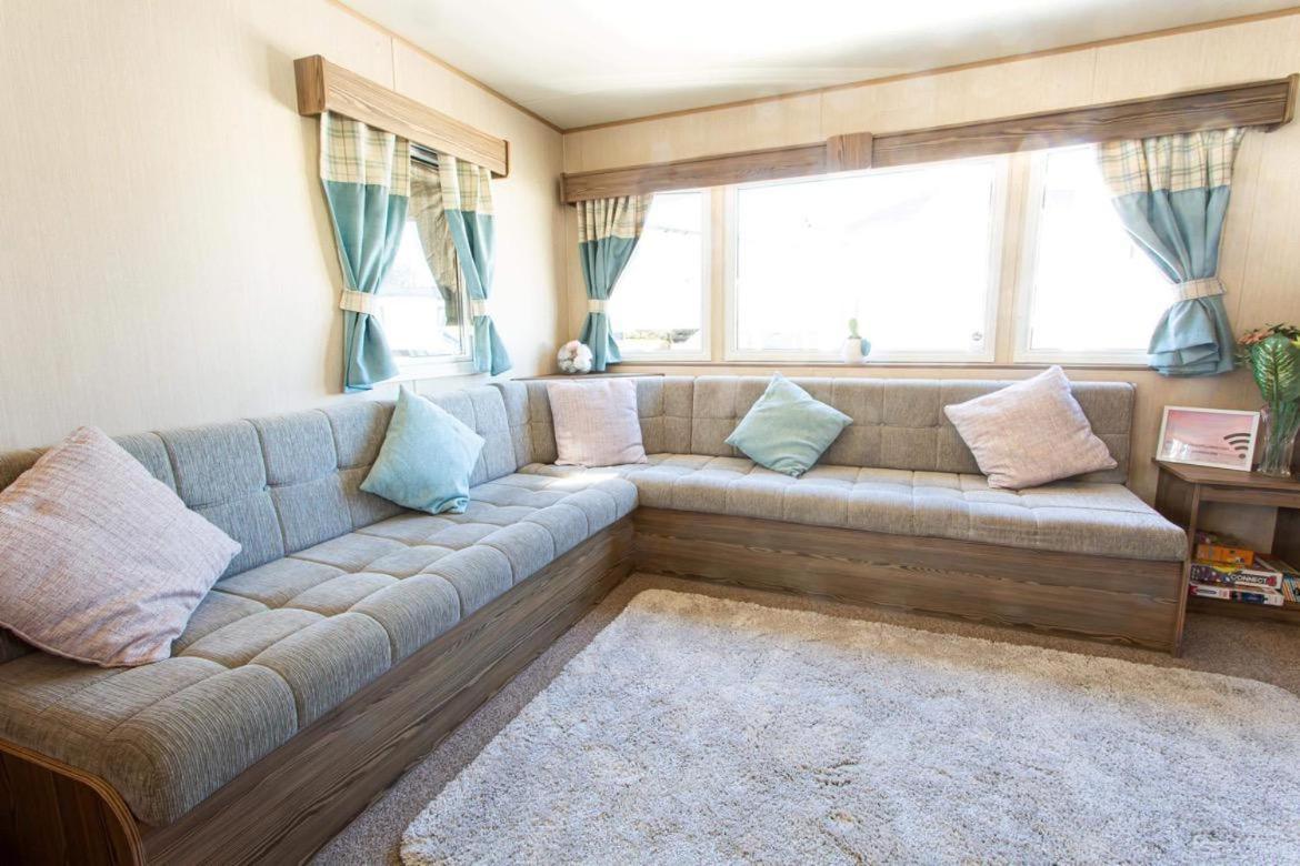 Caravan In Haven Marton Mere Holiday Park Blackpool Exterior photo